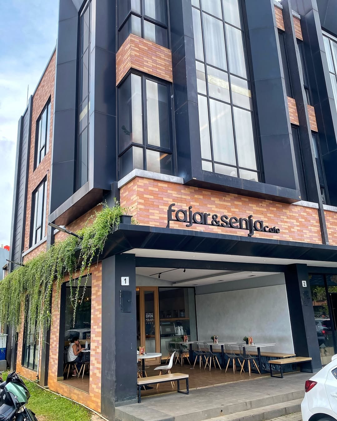 Fajar & Senja Cafe - Tanggerang