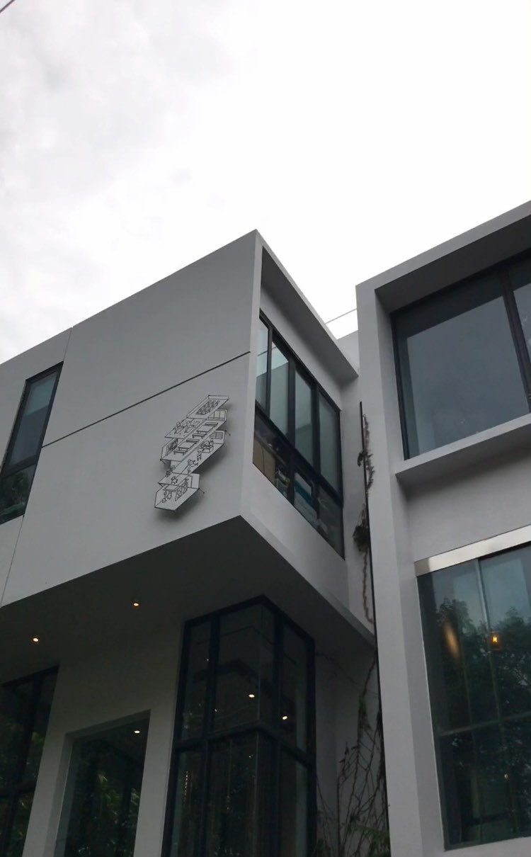 Cecemuwe Café & Space