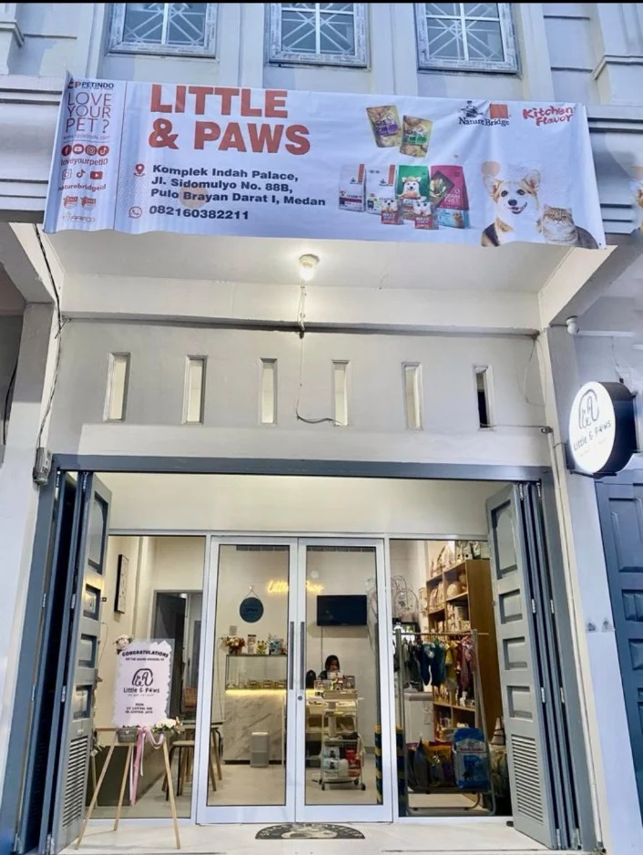 Little and Paws Pet Shop