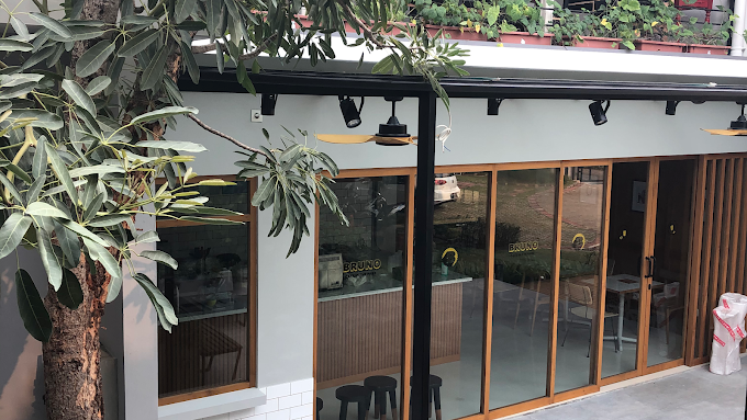 Bruno Cafe In The Park