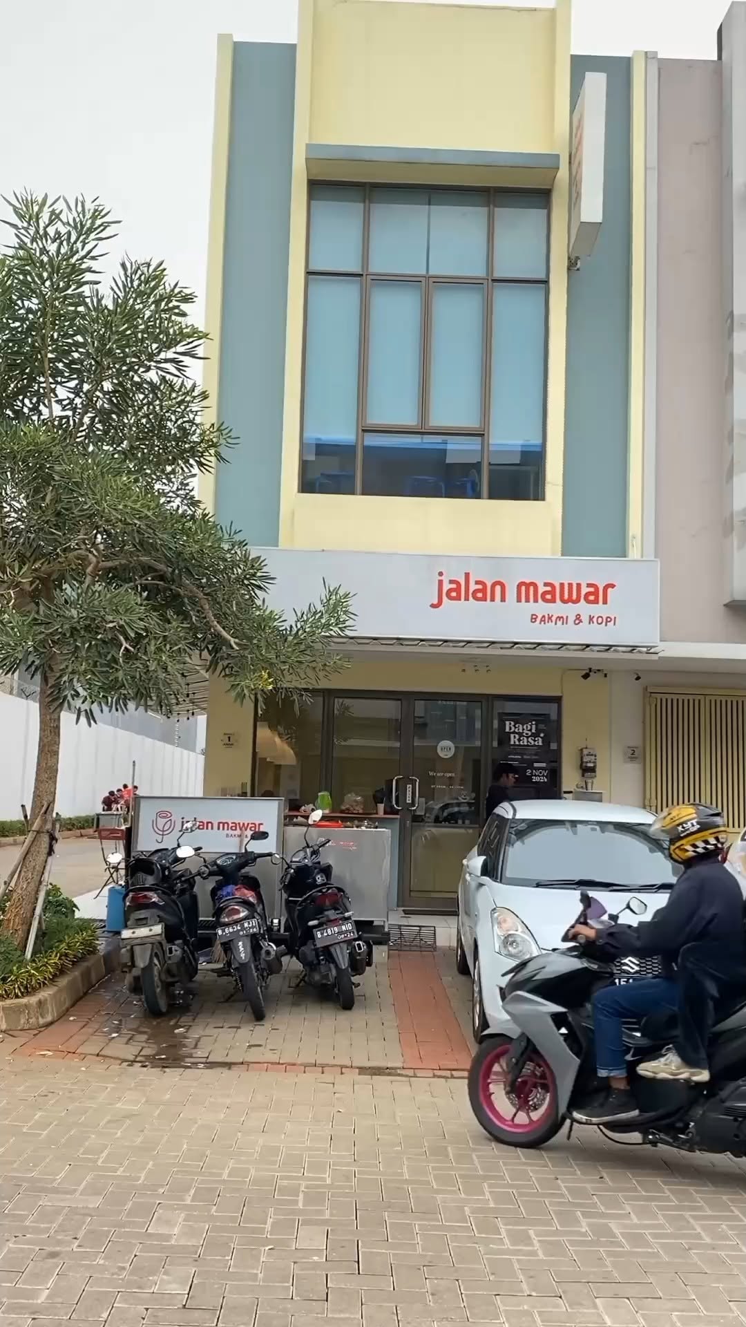 Jalan Mawar Bakmi & Kopi - Tanggerang