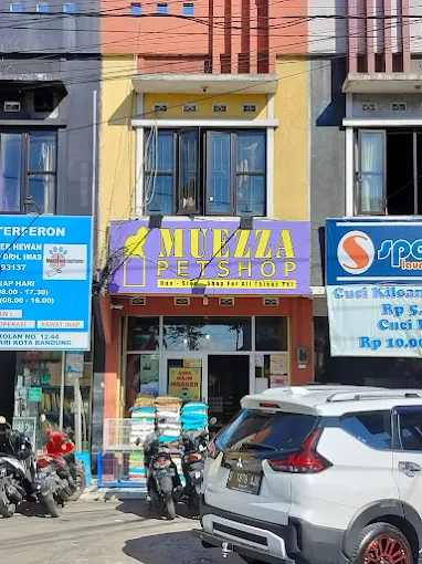 Muezza Petshop
