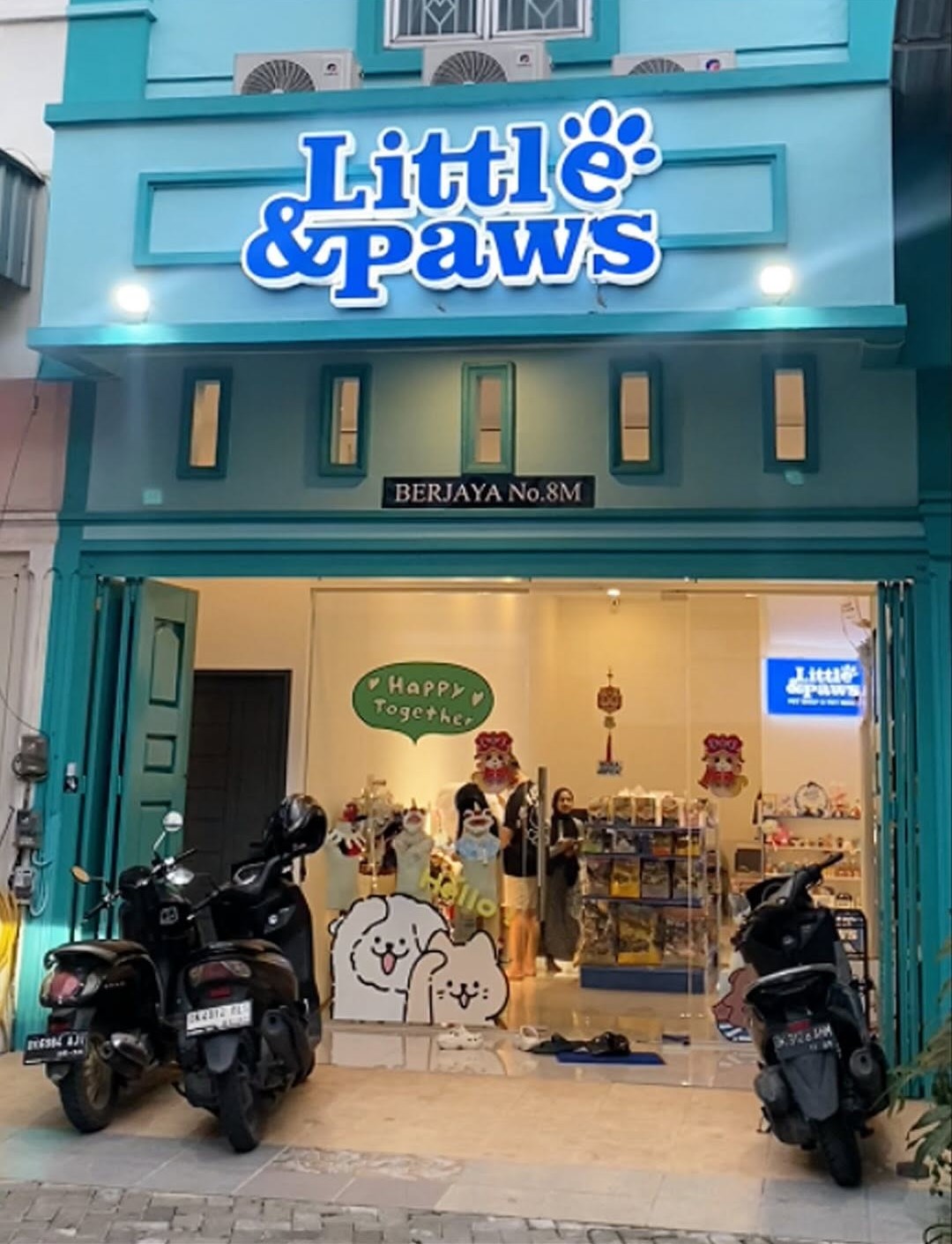 Little and Paws - Medan